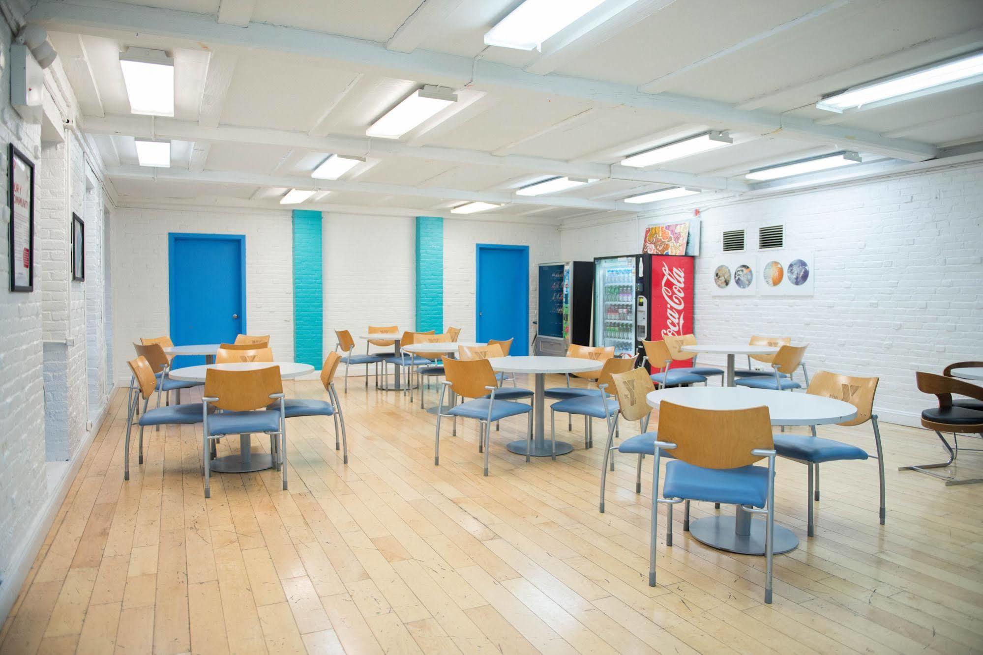 Harlem Ymca Hostel นิวยอร์ก ภายนอก รูปภาพ